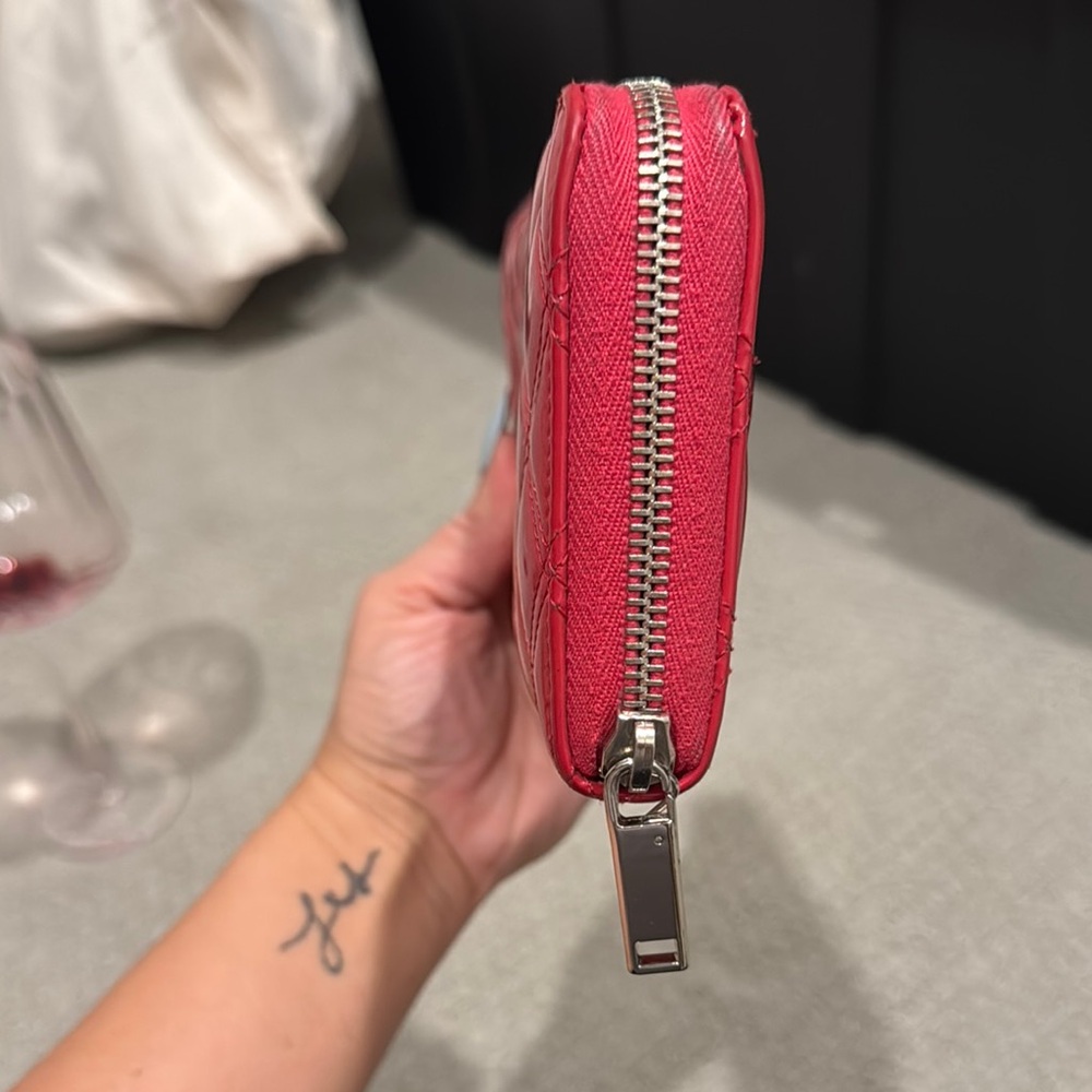 SOLD Chanel Red Quilted Matelasse Wallet - Picture 4 of 6